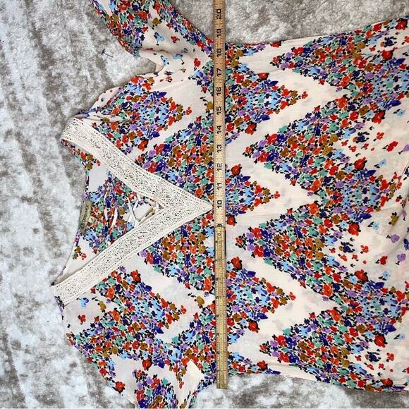 Democracy blouse top floral print boho bubble sleeve Lace V-neck SZ SM Aztec - Picture 7 of 10